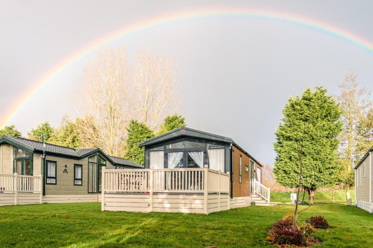 Jjs Lodge Lakewood - York — Photos 1